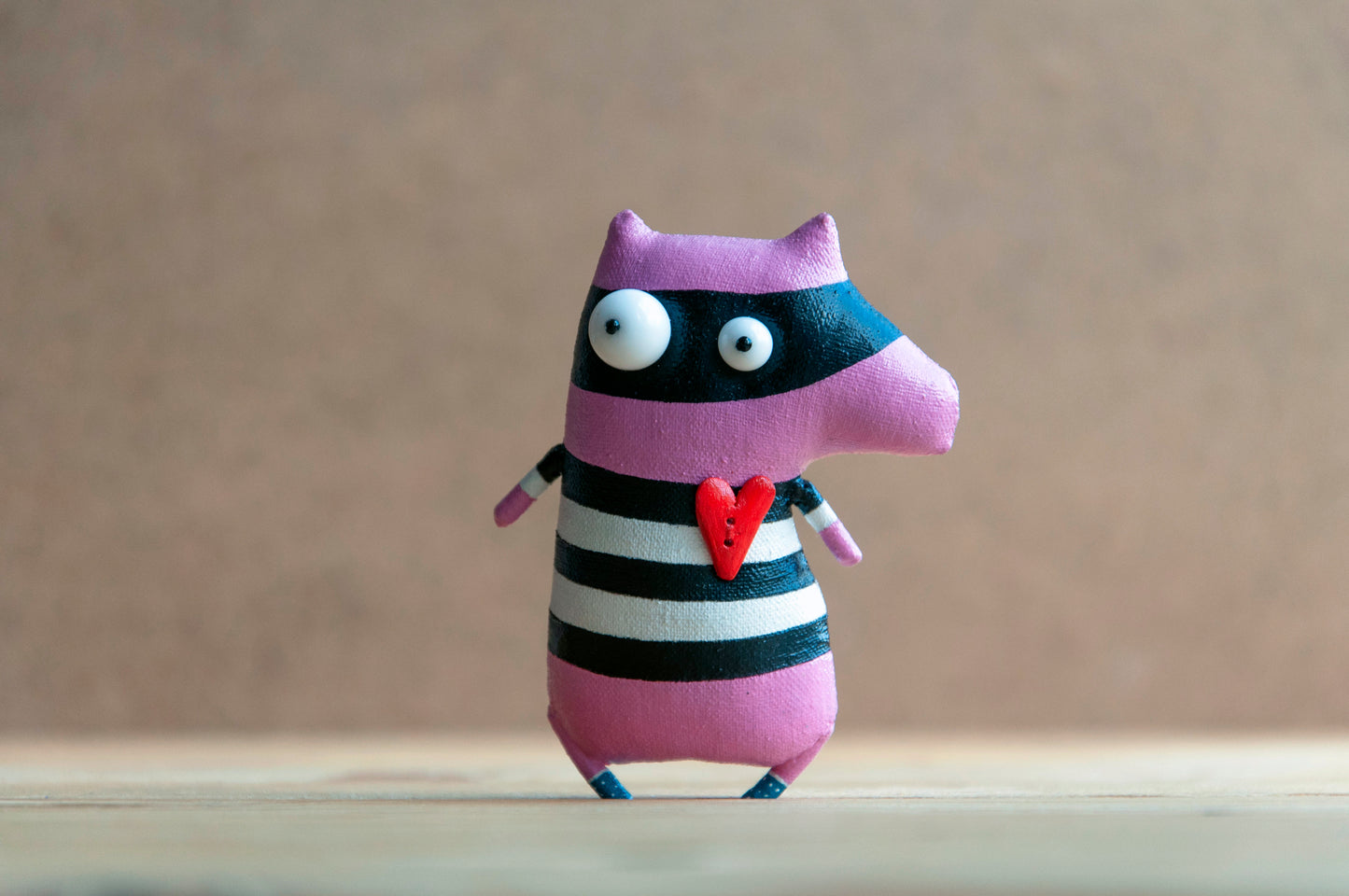 Handmade Little Piglet Brooch by Marlitoyart