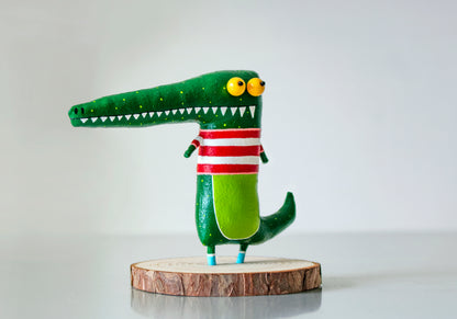 Charming crocodile, interior toy