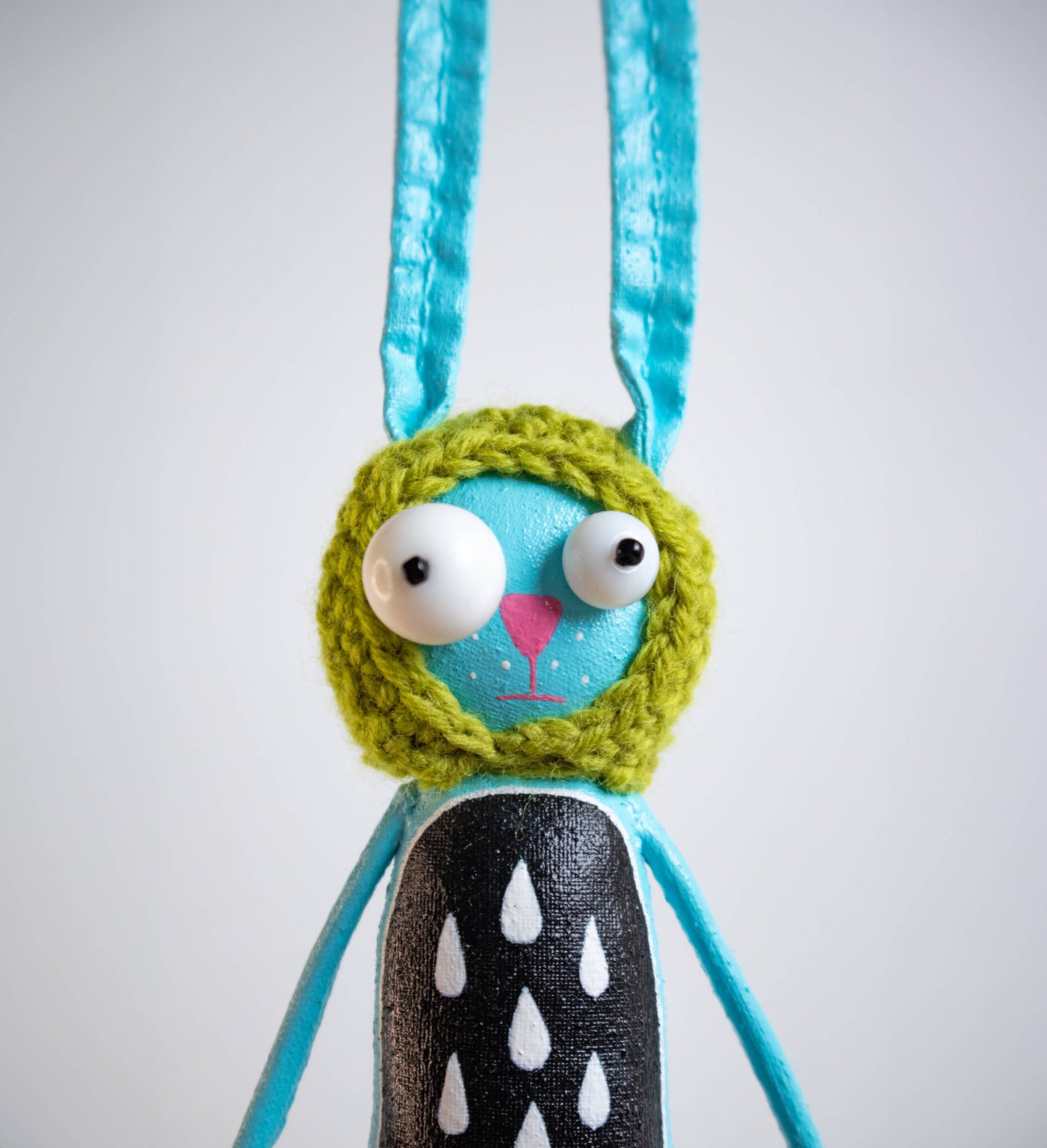 Ryan the Dreamy Bunny – Collectible Handcrafted Gift by Marlitoyart