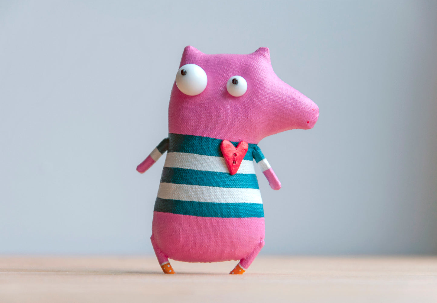 Handmade Little Piglet Brooch by Marlitoyart